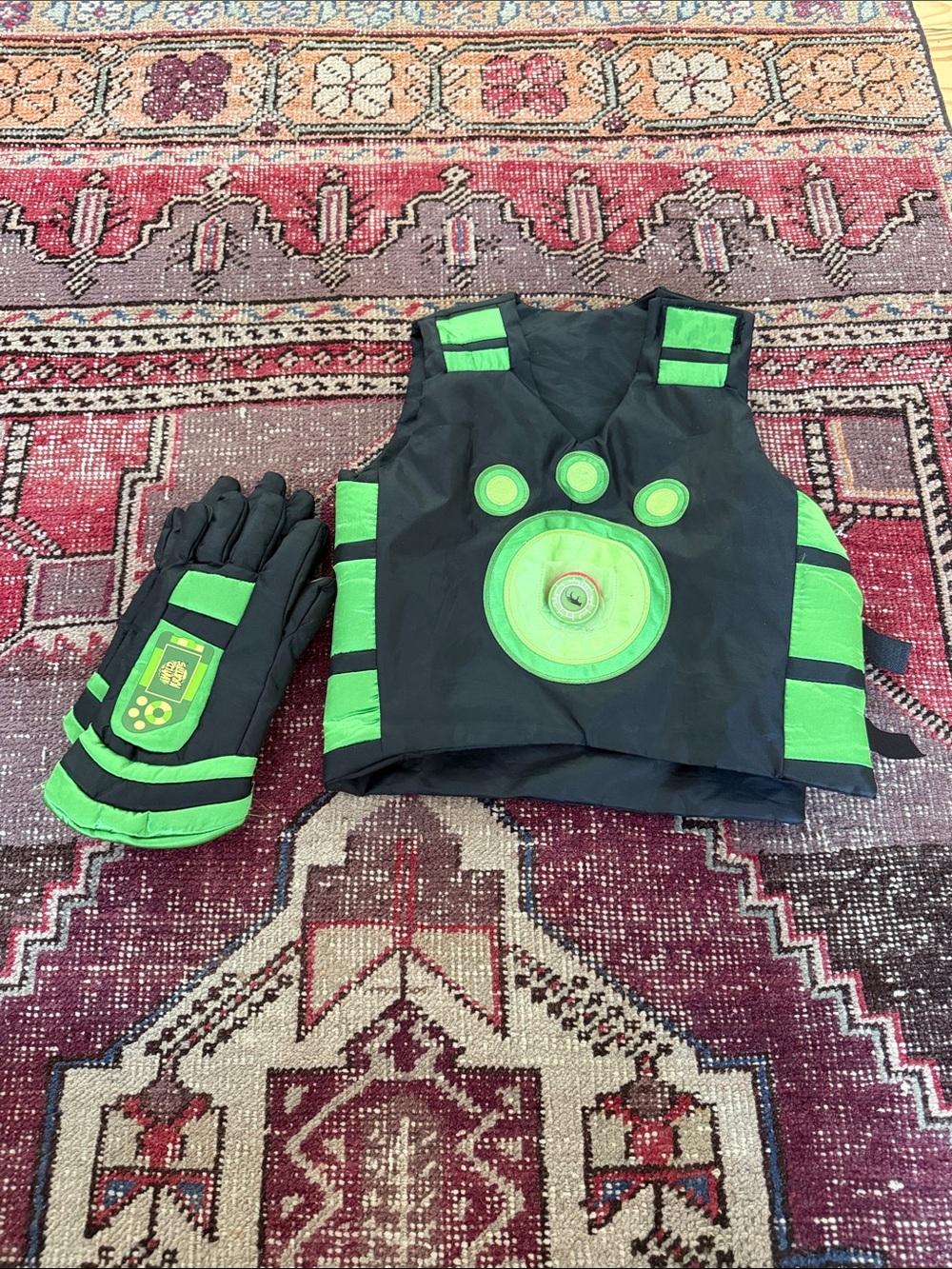 Wild Kratts Vest and Gloves